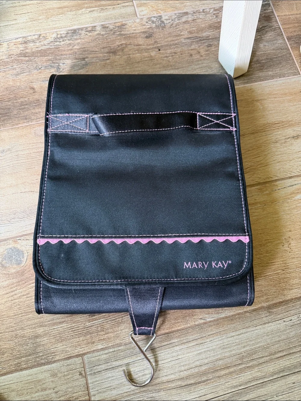 Mary Kay Pink Clear Hanging Makeup Organizer